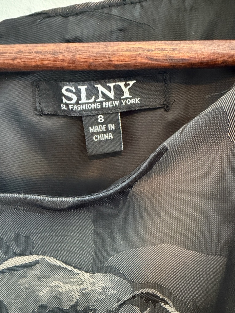 SLNY Gray Floral Jacquard Sleeveless Fit & Flare Cocktail Dress Size 8 - Picture 10 of 15